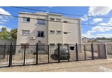 Mono Ambiente, Pilar centro